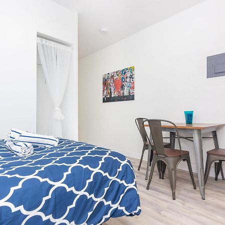Ocean Drive Deco Apt W/2 Queen Beds, Steps 2 Beach Маями Бийч Екстериор снимка