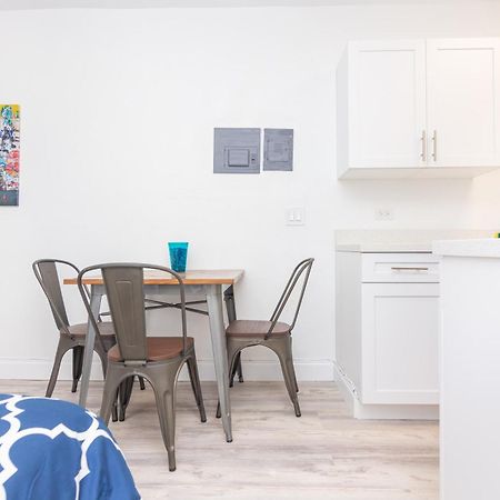 Ocean Drive Deco Apt W/2 Queen Beds, Steps 2 Beach Маями Бийч Екстериор снимка