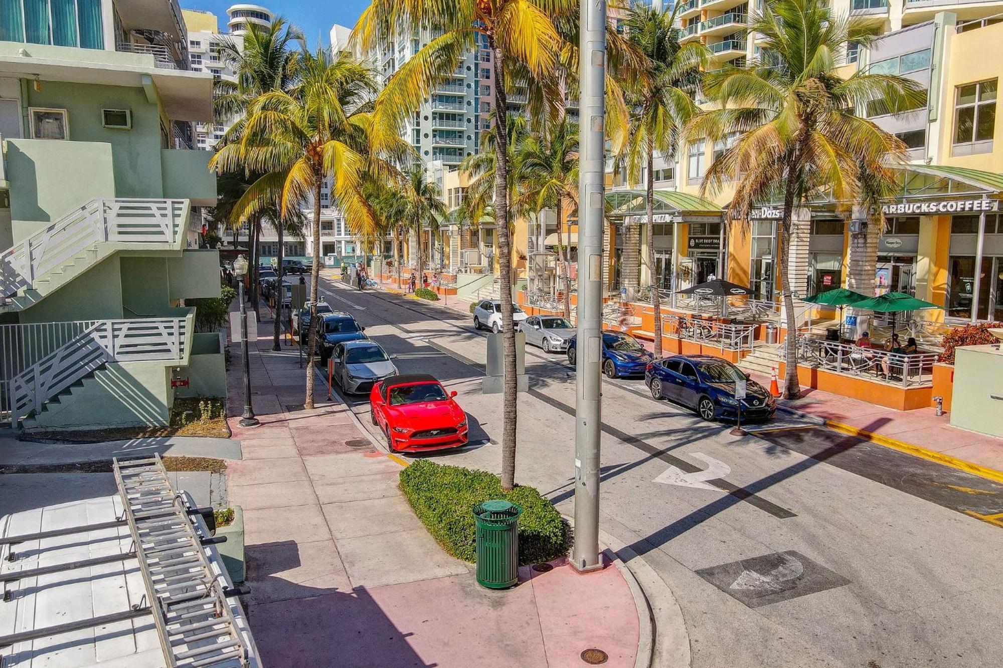 Ocean Drive Deco Apt W/2 Queen Beds, Steps 2 Beach Маями Бийч Екстериор снимка