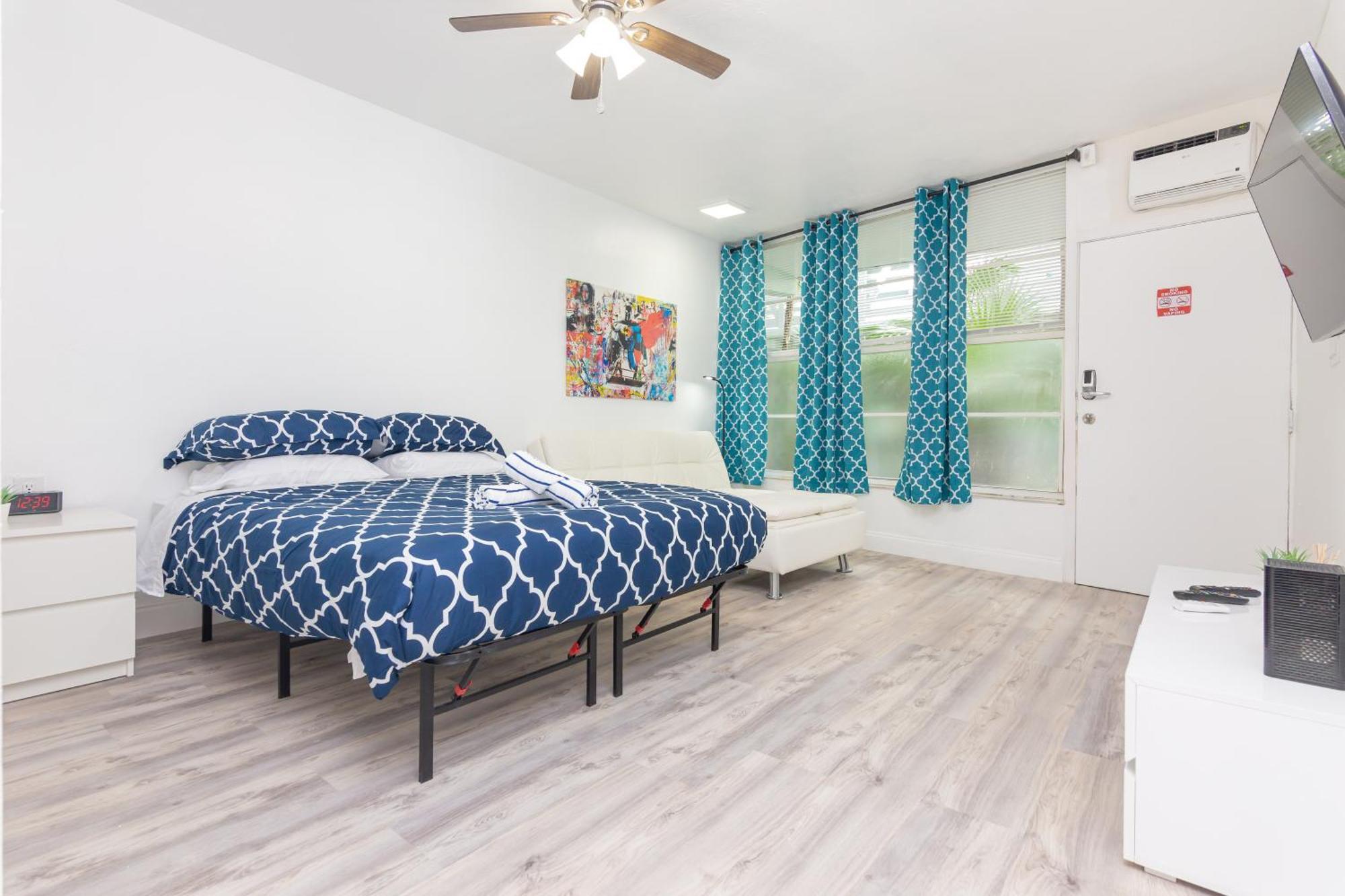Ocean Drive Deco Apt W/2 Queen Beds, Steps 2 Beach Маями Бийч Екстериор снимка