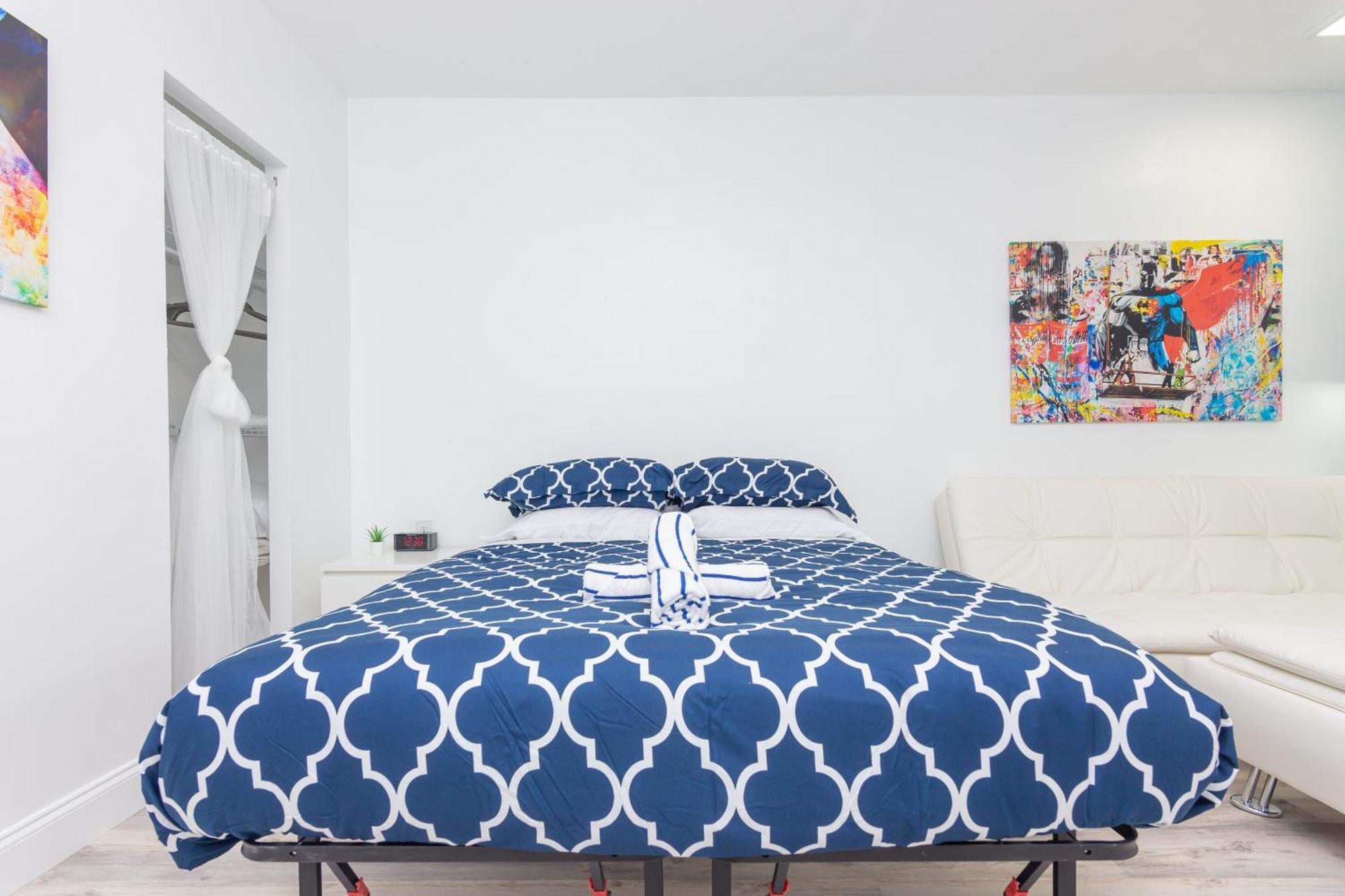 Ocean Drive Deco Apt W/2 Queen Beds, Steps 2 Beach Маями Бийч Екстериор снимка