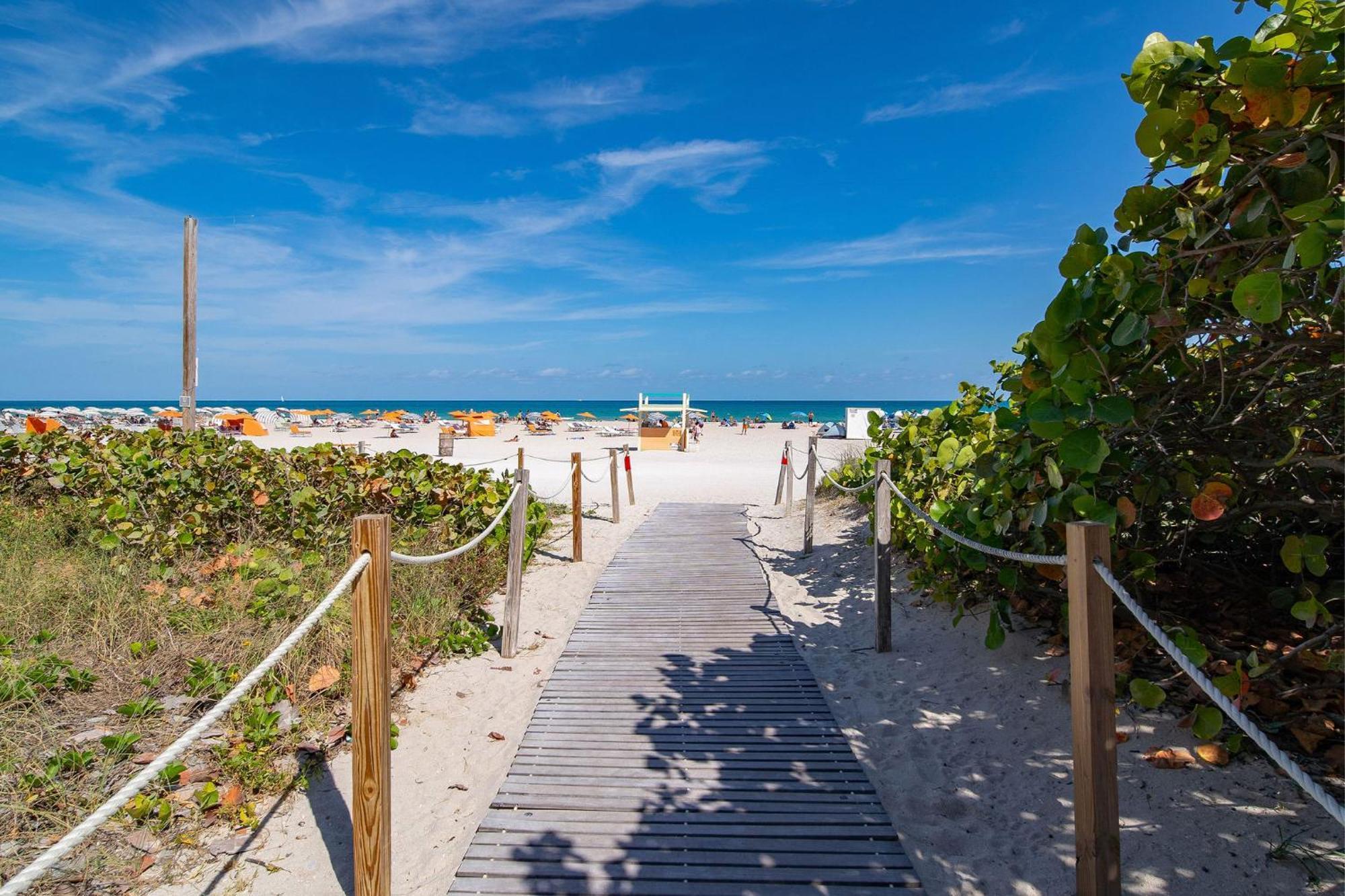 Ocean Drive Deco Apt W/2 Queen Beds, Steps 2 Beach Маями Бийч Екстериор снимка